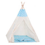 Cort copii Sersimo stil indian Teepee Tent cu fereastra, covoras gros si 2 perne, alb albastru deschis cu norisori