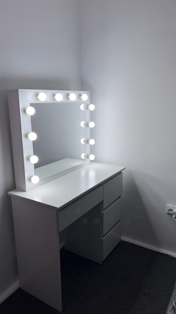 Image #1 from Alexandra