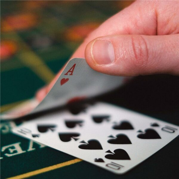 Set de Poker Complex cu 300 de jetoane, 2 seturi de carti, 5 zaruri, in servieta aluminiu - imagine 9