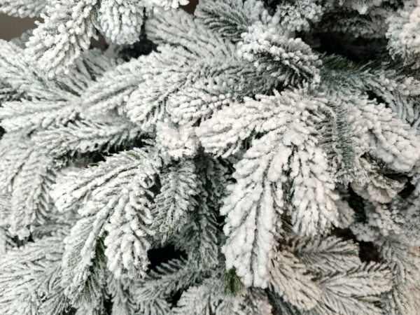 Brad artificial Christmas Deluxe by Sersimo, Kovalivska nins, 3D, 250cm - imagine 5