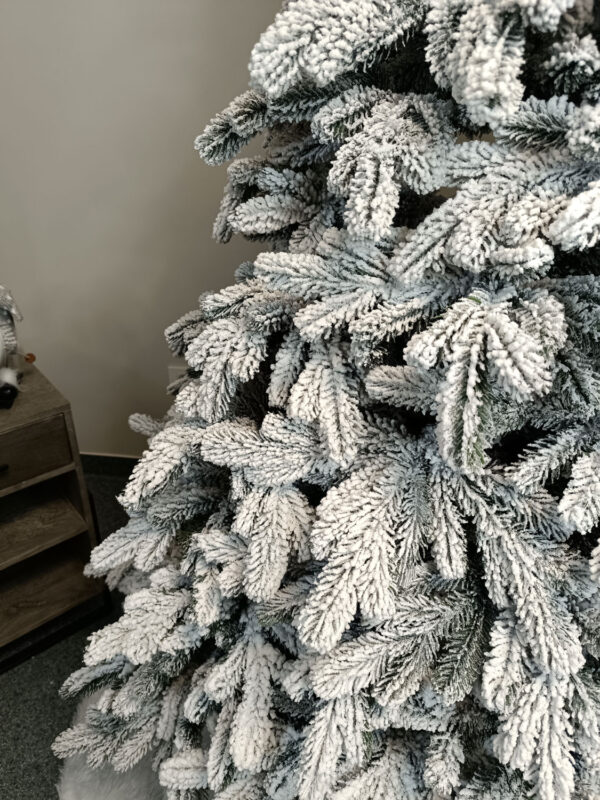 Brad artificial Christmas Deluxe by Sersimo, Kovalivska nins, 3D, 250cm - imagine 7