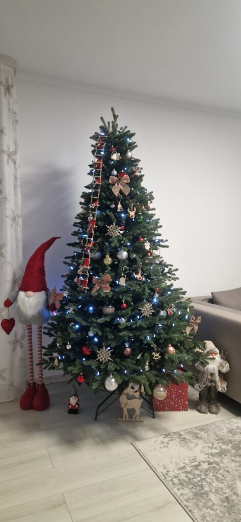 Image #2 from Madalina