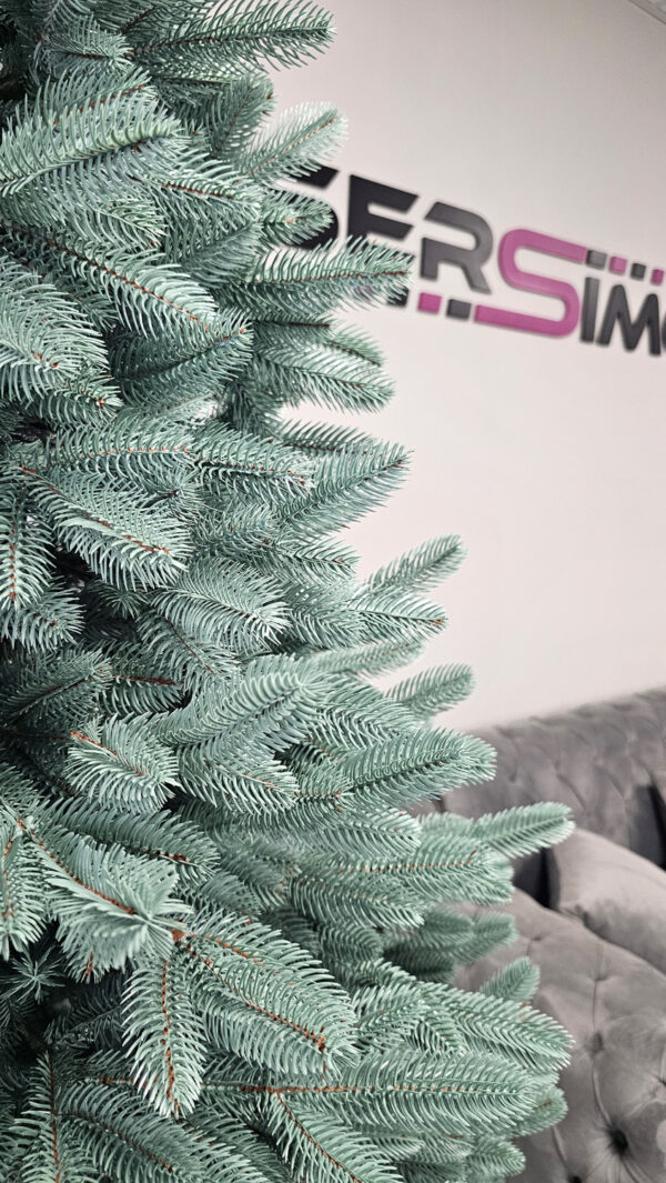 Brad artificial Christmas Deluxe by Sersimo, Laponia Select argintiu, integral 3D, 210cm - imagine 14