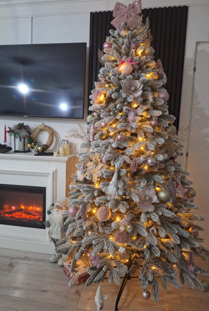 Image #1 from Daniela