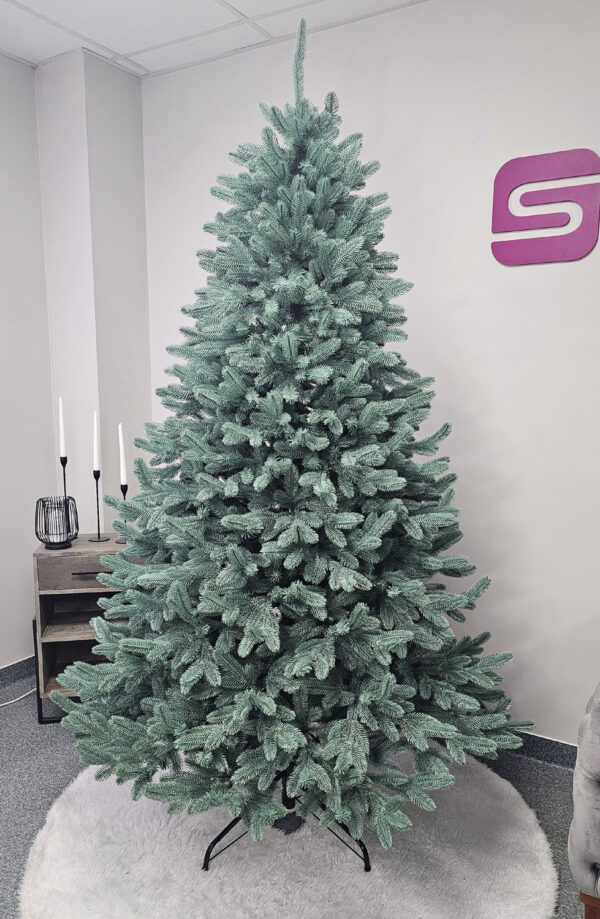 Brad artificial Christmas Deluxe by Sersimo, Laponia Select argintiu, integral 3D, 210cm - imagine 3