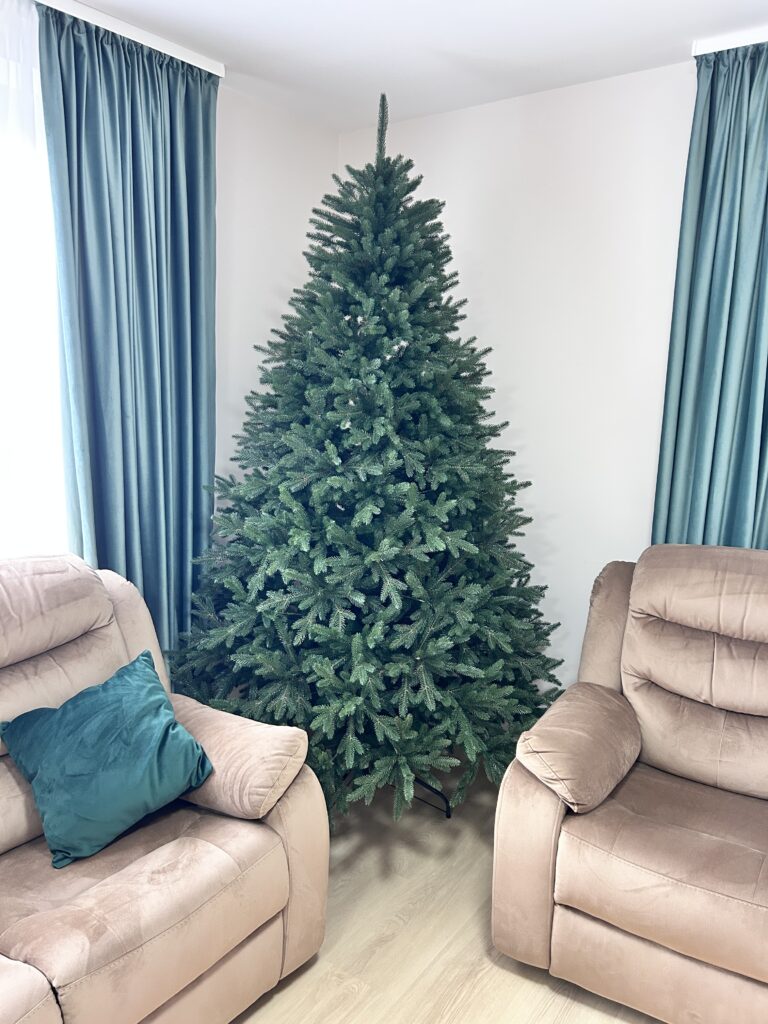 Image #1 from Alexandra