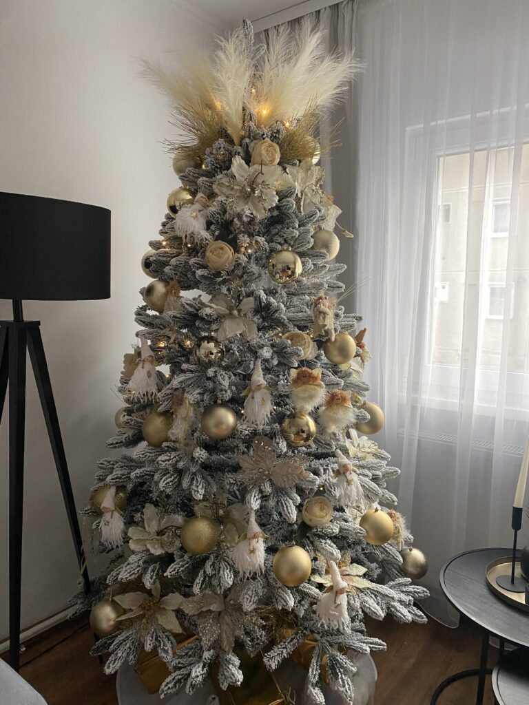 Image #2 from Veronica Tatar