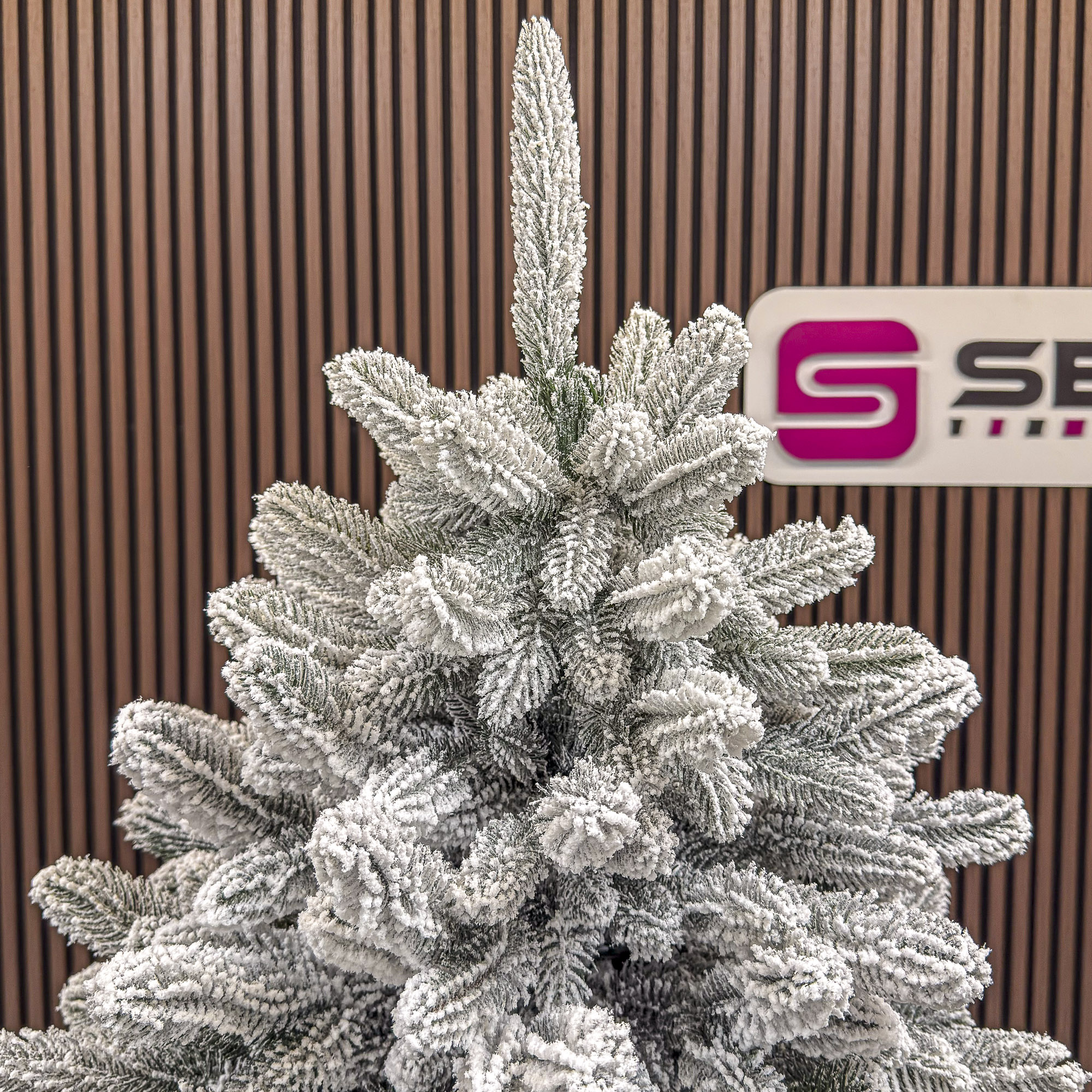 Brad artificial Christmas Deluxe by Sersimo, Laponia Select nins, integral 3D, 230cm - imagine 9