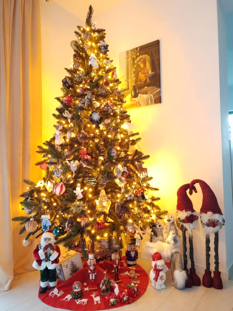 Image #1 from Lavinia Aurora