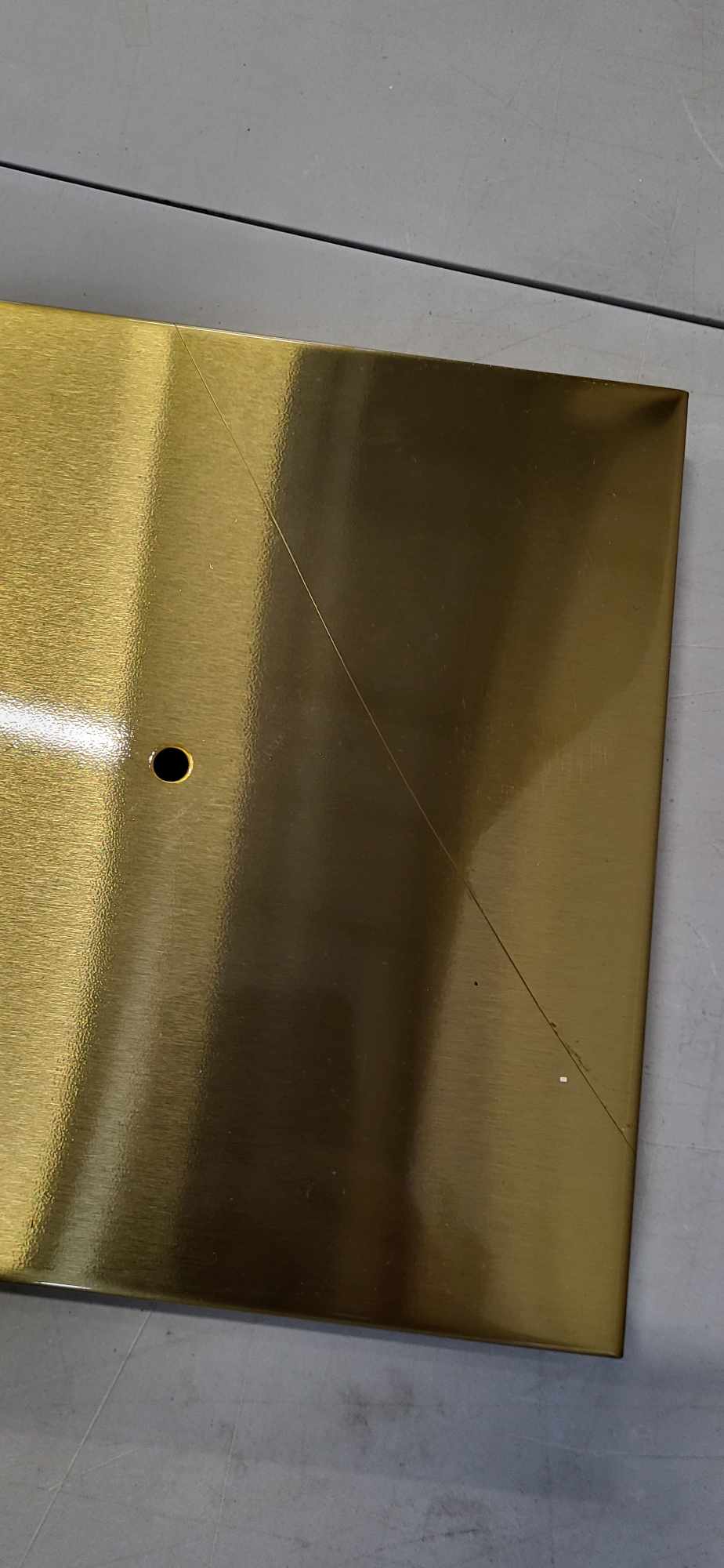 RESIGILAT: Suport cuier pentru prosoape cu 3 brate, inaltime 86cm, auriu lucios - imagine 3