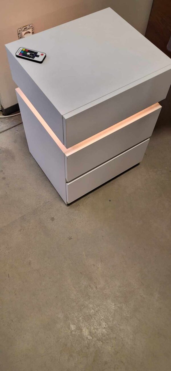 RESIGILAT: VASAGLE Noptiera din MDF cu iluminare LED, culori si intensitate reglabile, 35x40x55 cm, alb - imagine 4