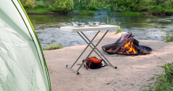 Masa pliabila 76x50 cm, inaltime reglabila 36-71 cm, pentru terasa, gradina sau camping, HDPE alb - imagine 6