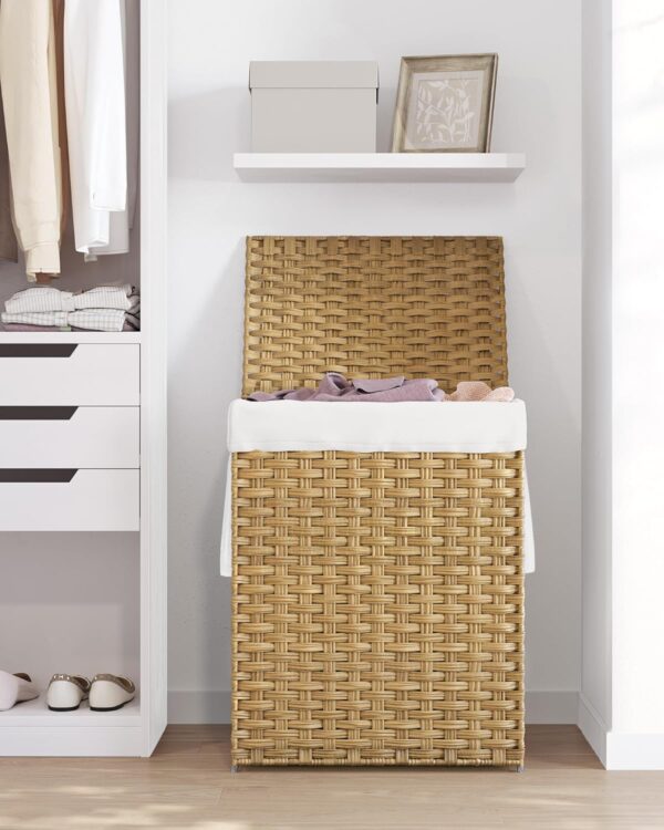 SONGMICS Cos rufe cu capac, ratan sintetic si sac detasabil, 90 L, 46x33x60 cm, natur - imagine 6