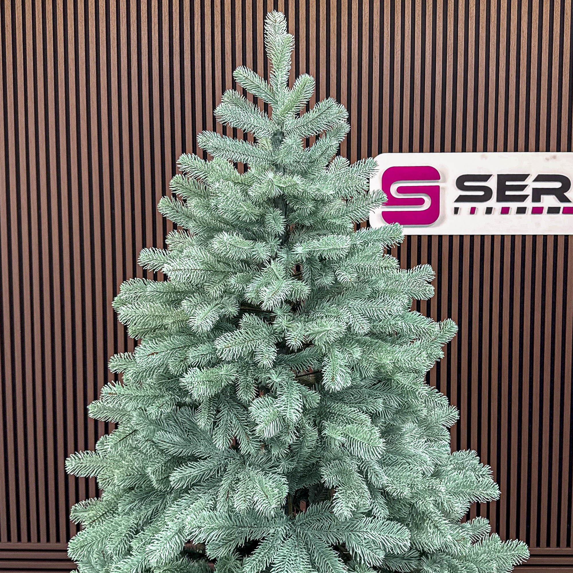 Brad artificial Christmas Deluxe by Sersimo, Kovalivska argintiu, 3D, 250 cm - imagine 7