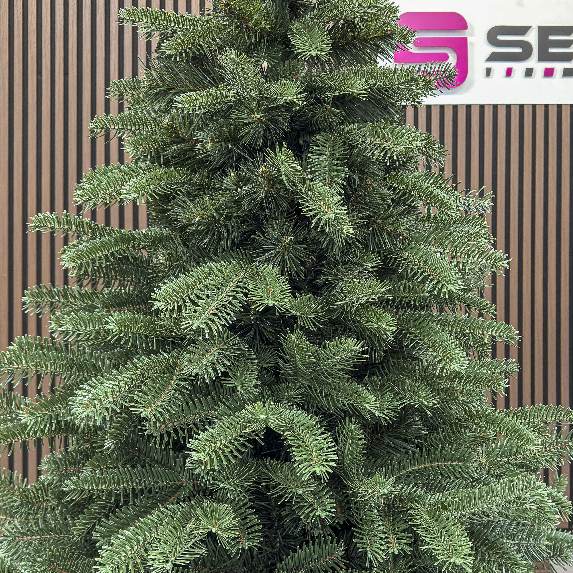 Brad artificial Christmas Deluxe by Sersimo, Norvegia verde, mix 2D+3D, 180 cm - imagine 10