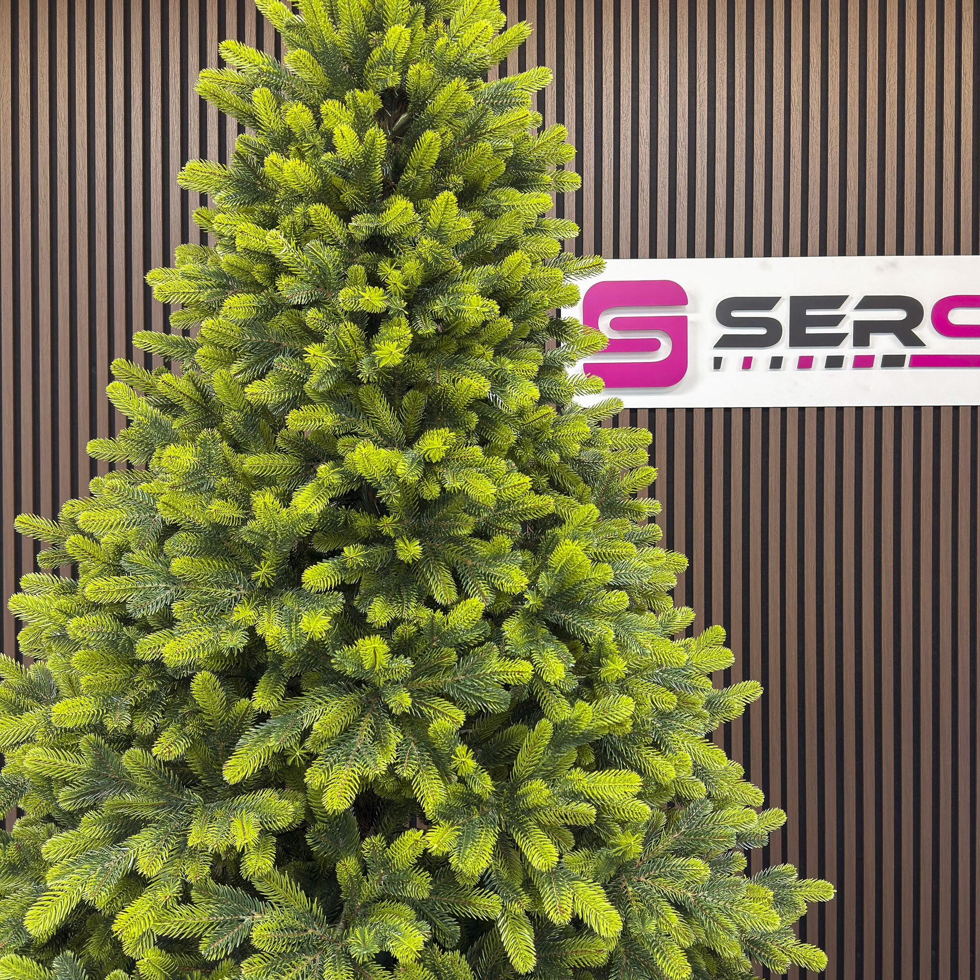 Brad artificial Christmas Deluxe by Sersimo, Polar Spring Select, integral 3D, 180 cm - imagine 12