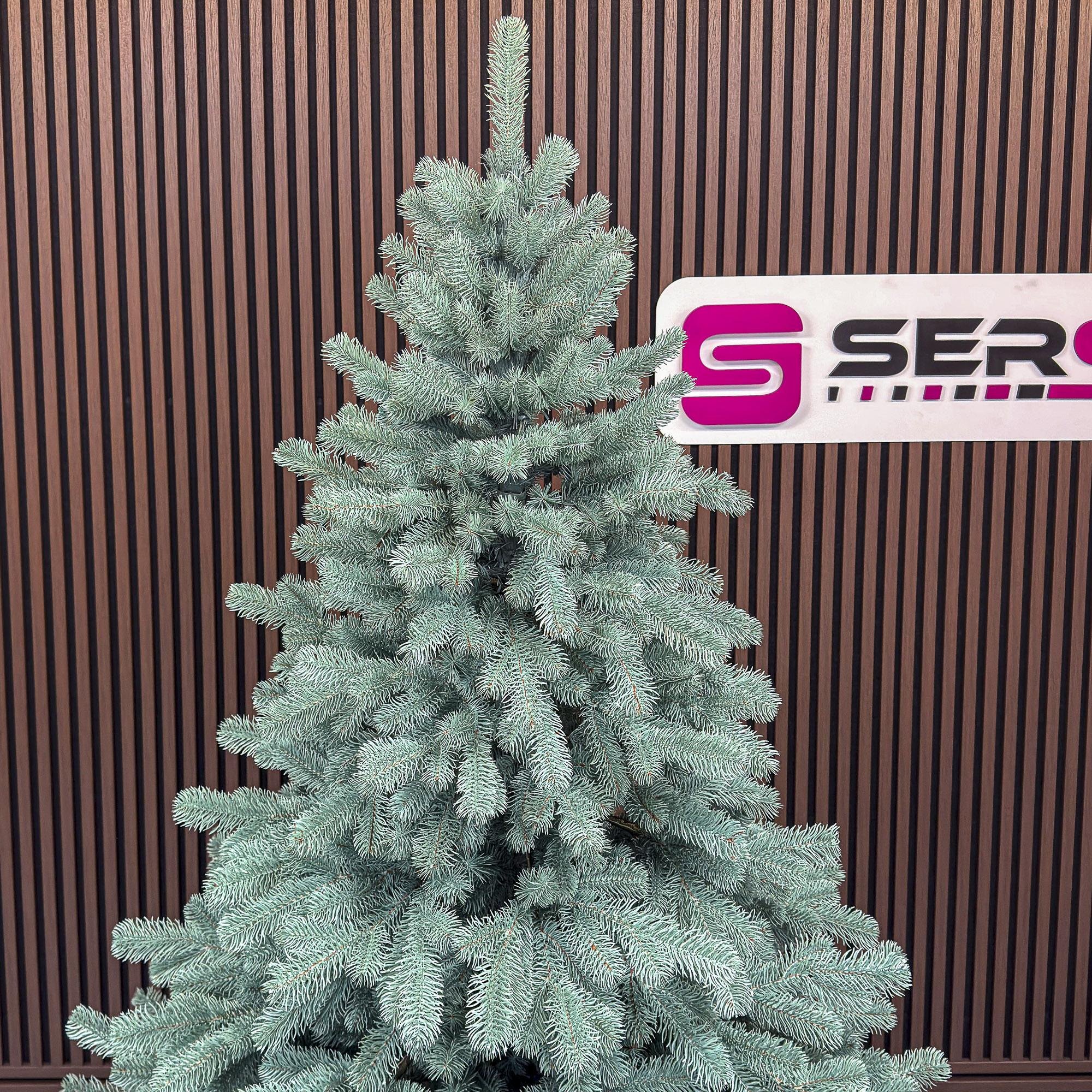 Brad artificial Christmas Deluxe by Sersimo, Kovalivka Select argintiu, integral 3D, 230 cm - imagine 8