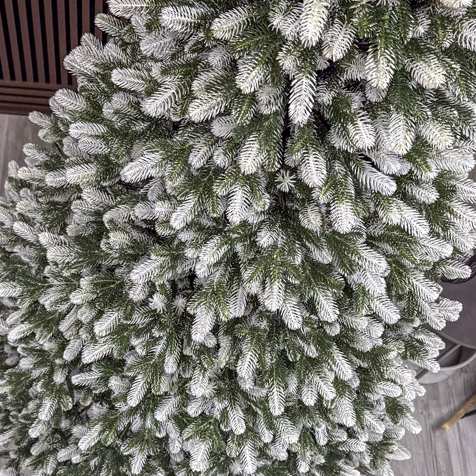 Brad artificial Christmas Deluxe by Sersimo, Polar Winter Select, integral 3D, 230 cm - imagine 6