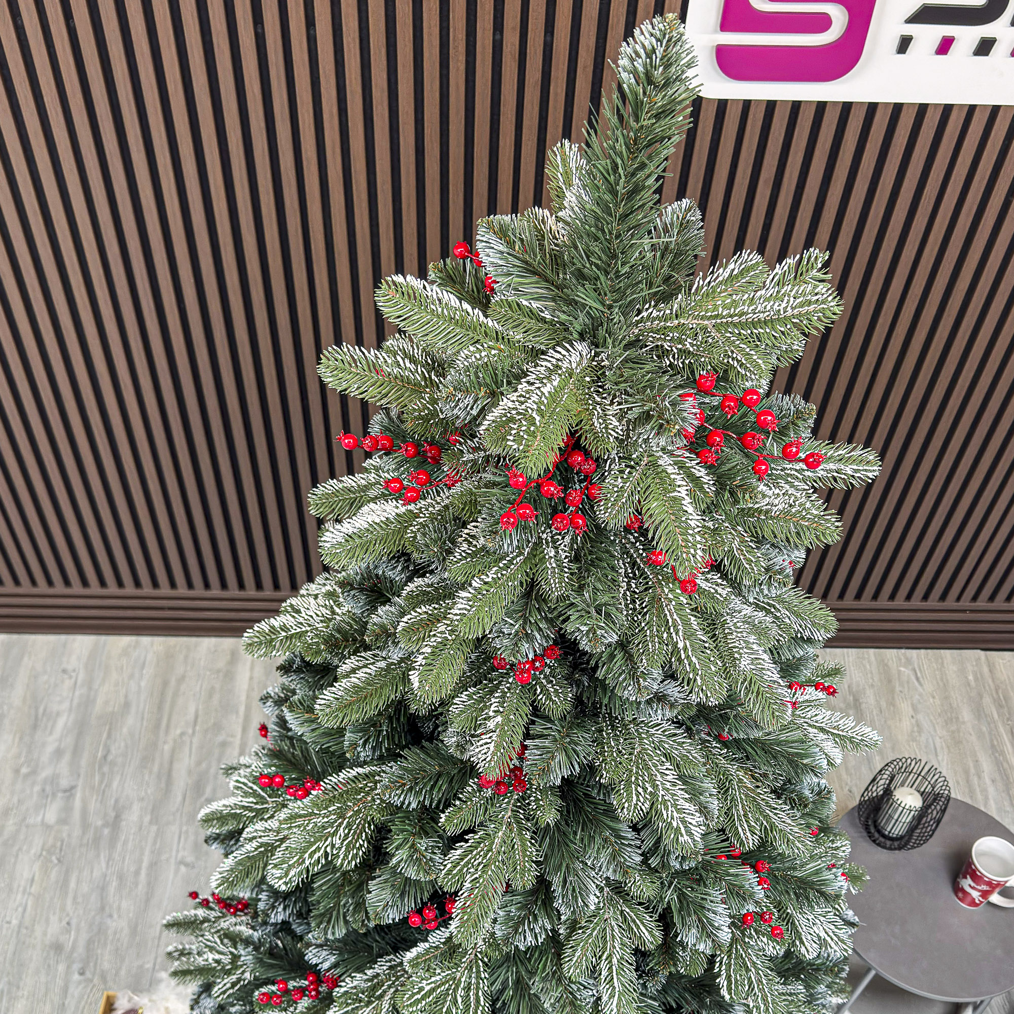 Brad artificial Sersimo, Alexima Elite, verde nins cu merisoare, mix 2D+3D, 230 cm - imagine 3