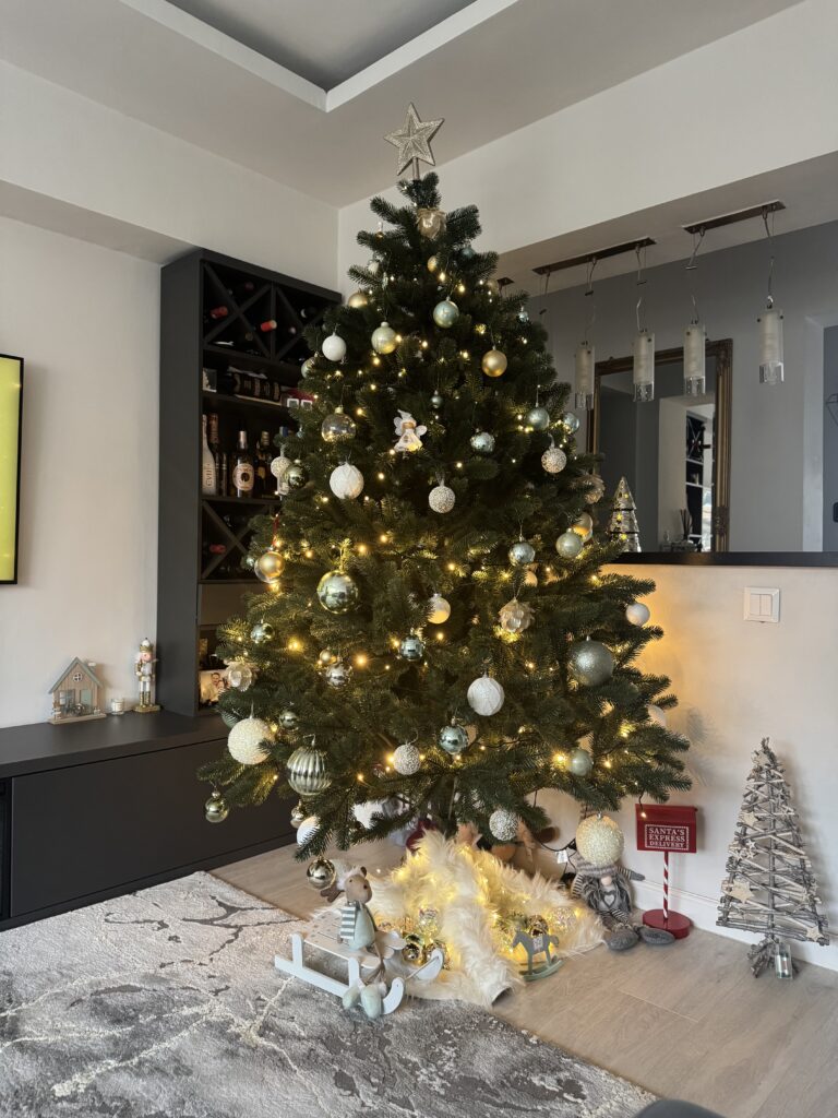 Image #1 from Eveline