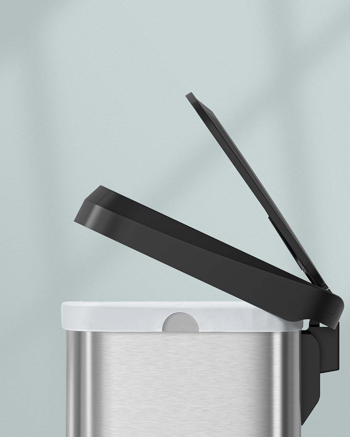 SONGMICS Cos de gunoi din inox, 68 L cu pedala, capac soft close, filtru de carbon pentru neutralizarea mirosurilor, argintiu - imagine 3