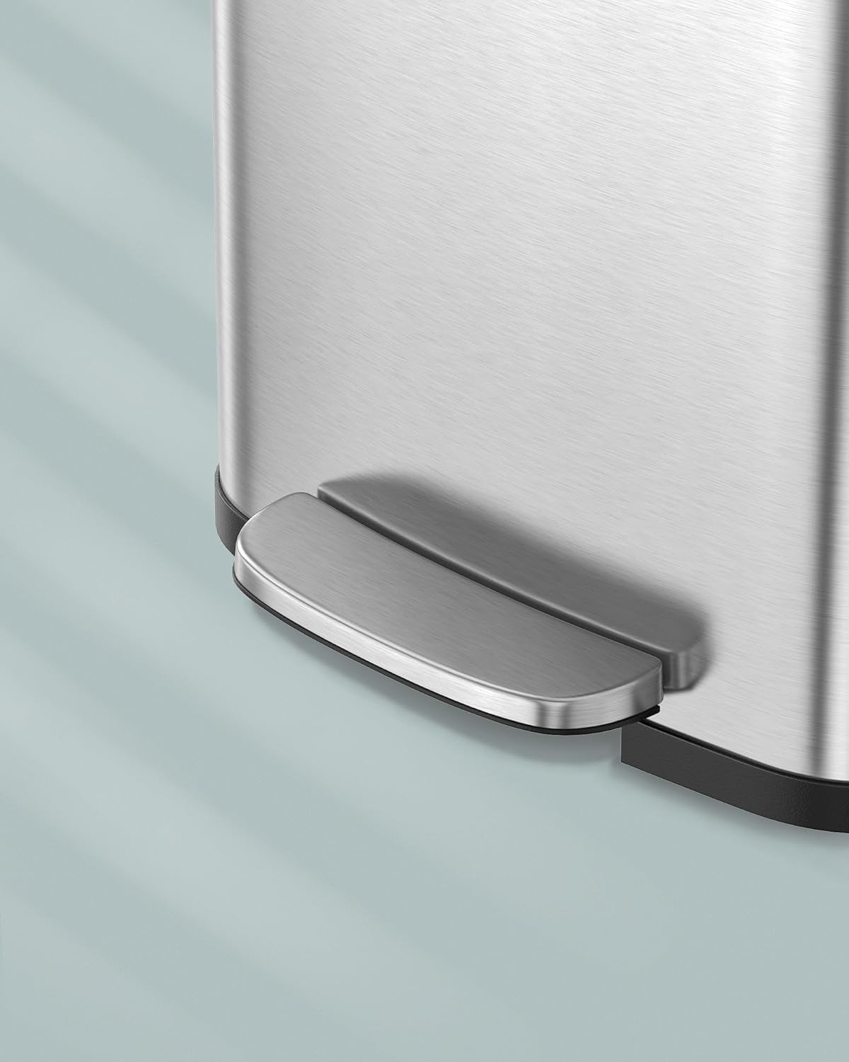 SONGMICS Cos de gunoi din inox, 68 L cu pedala, capac soft close, filtru de carbon pentru neutralizarea mirosurilor, argintiu - imagine 6