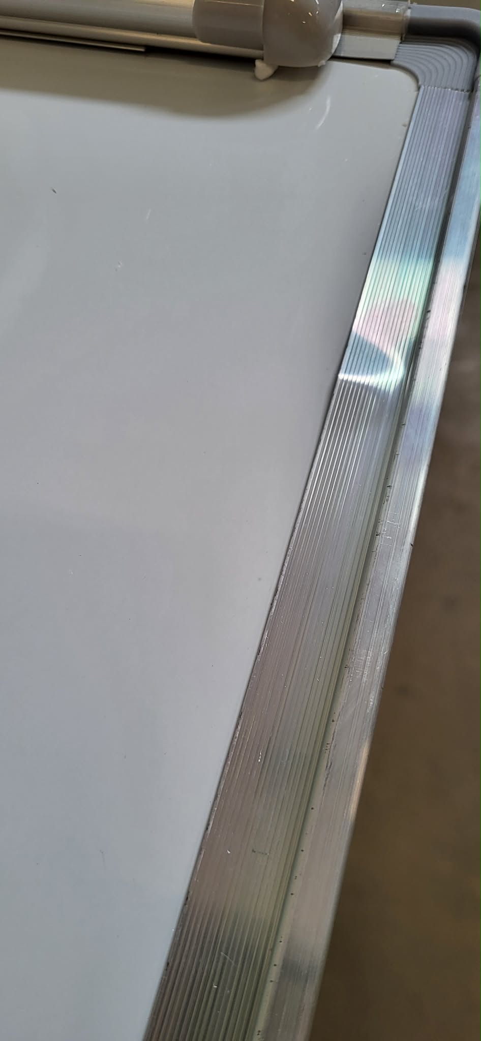 RESIGILAT: Flipchard magnetic cu picior, mobil pe role, inaltime ajustabila, 70x100cm, alb - imagine 2