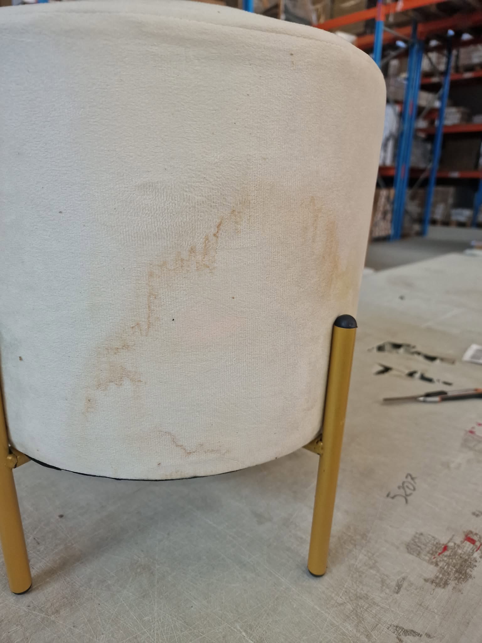 RESIGILAT: Taburet rotund, tapitat cu stofa, picioare otel, sarcina 100kg, 28x42cm, crem - imagine 2