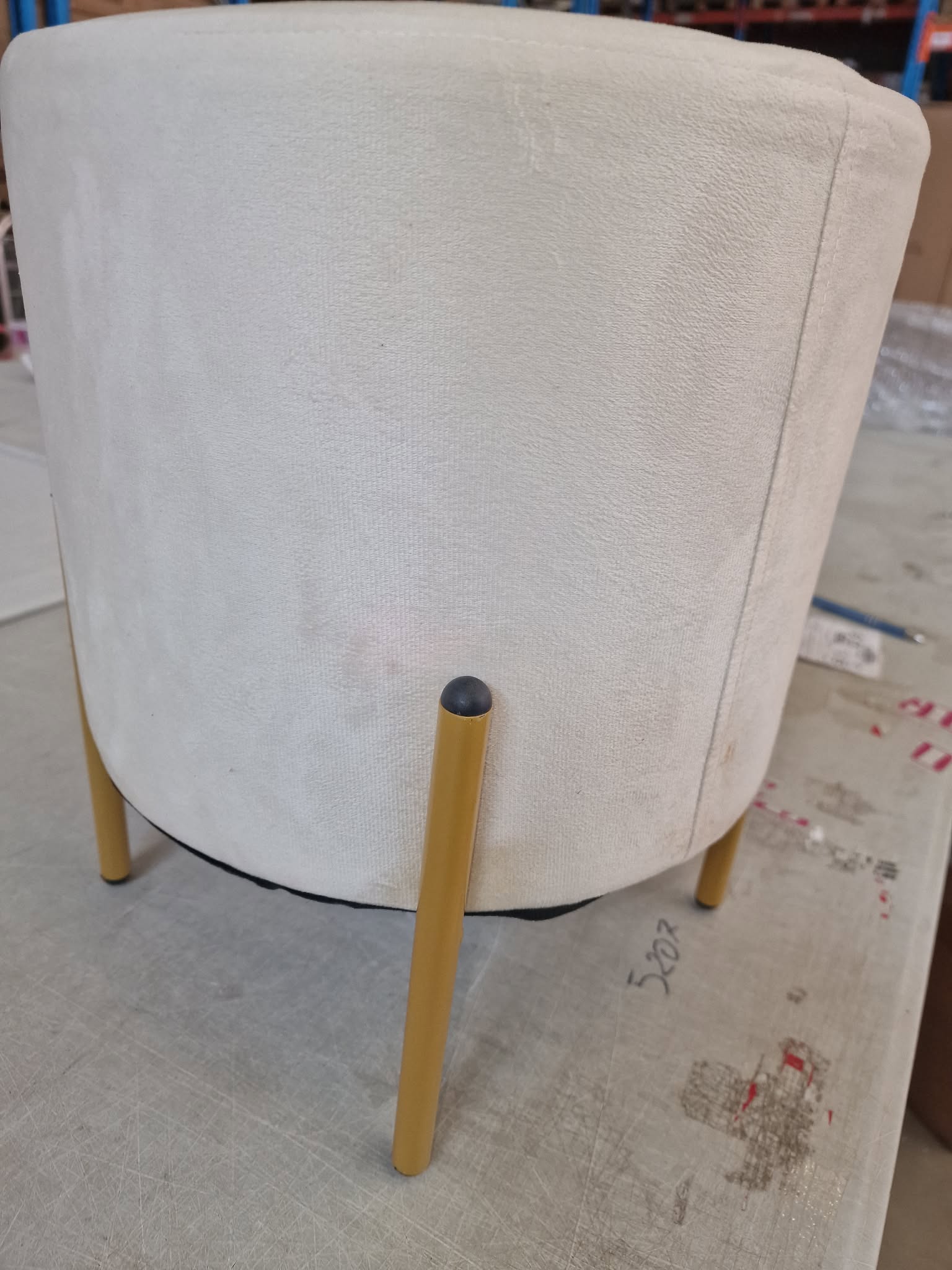 RESIGILAT: Taburet rotund, tapitat cu stofa, picioare otel, sarcina 100kg, 28x42cm, crem - imagine 6
