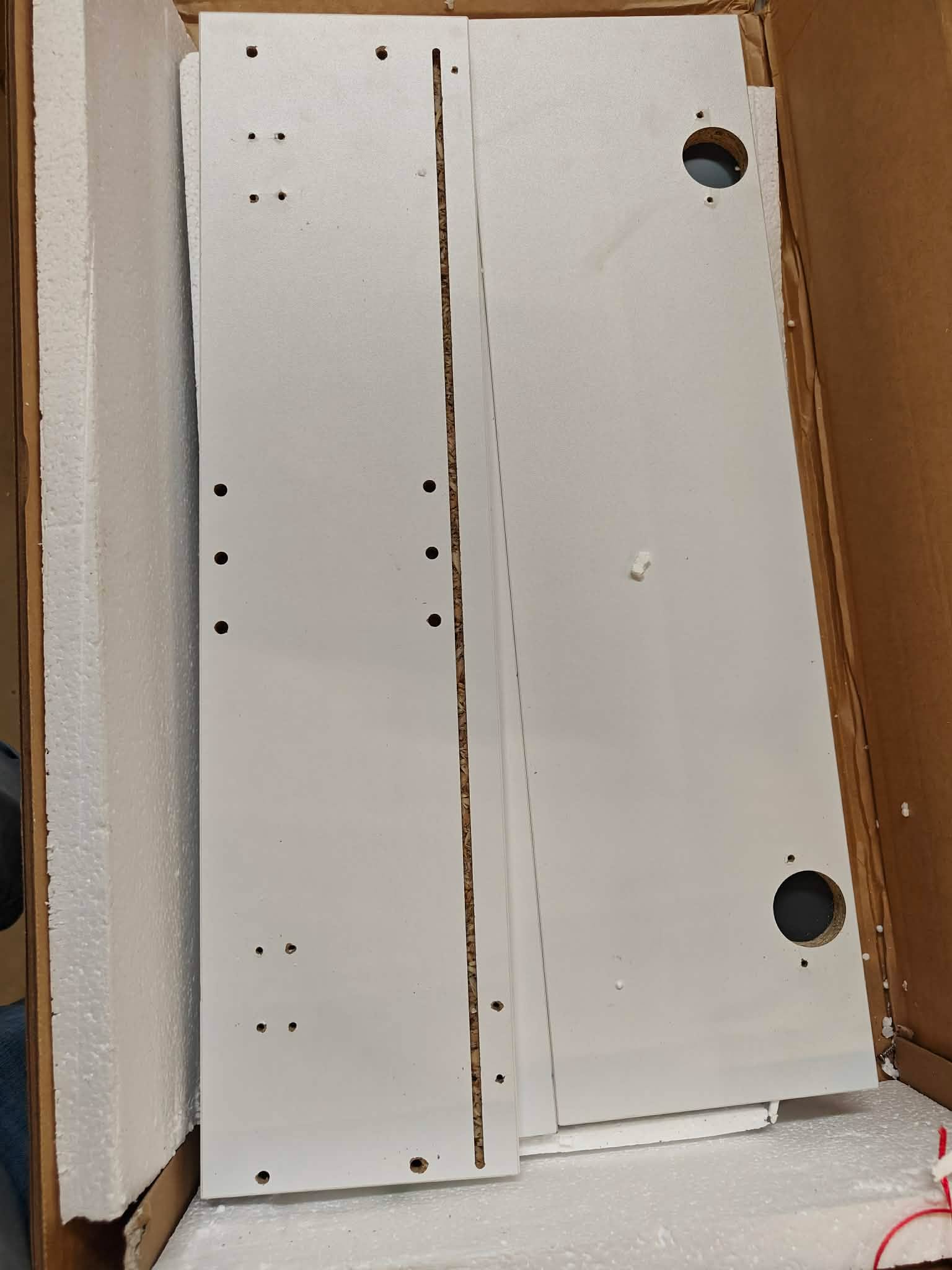 RESIGILAT: VASAGLE Dulap suspendat pentru baie cu 3 usi, oglinda si rafturi reglabile, PAL si sticla, 60x15x55 cm, alb - imagine 3