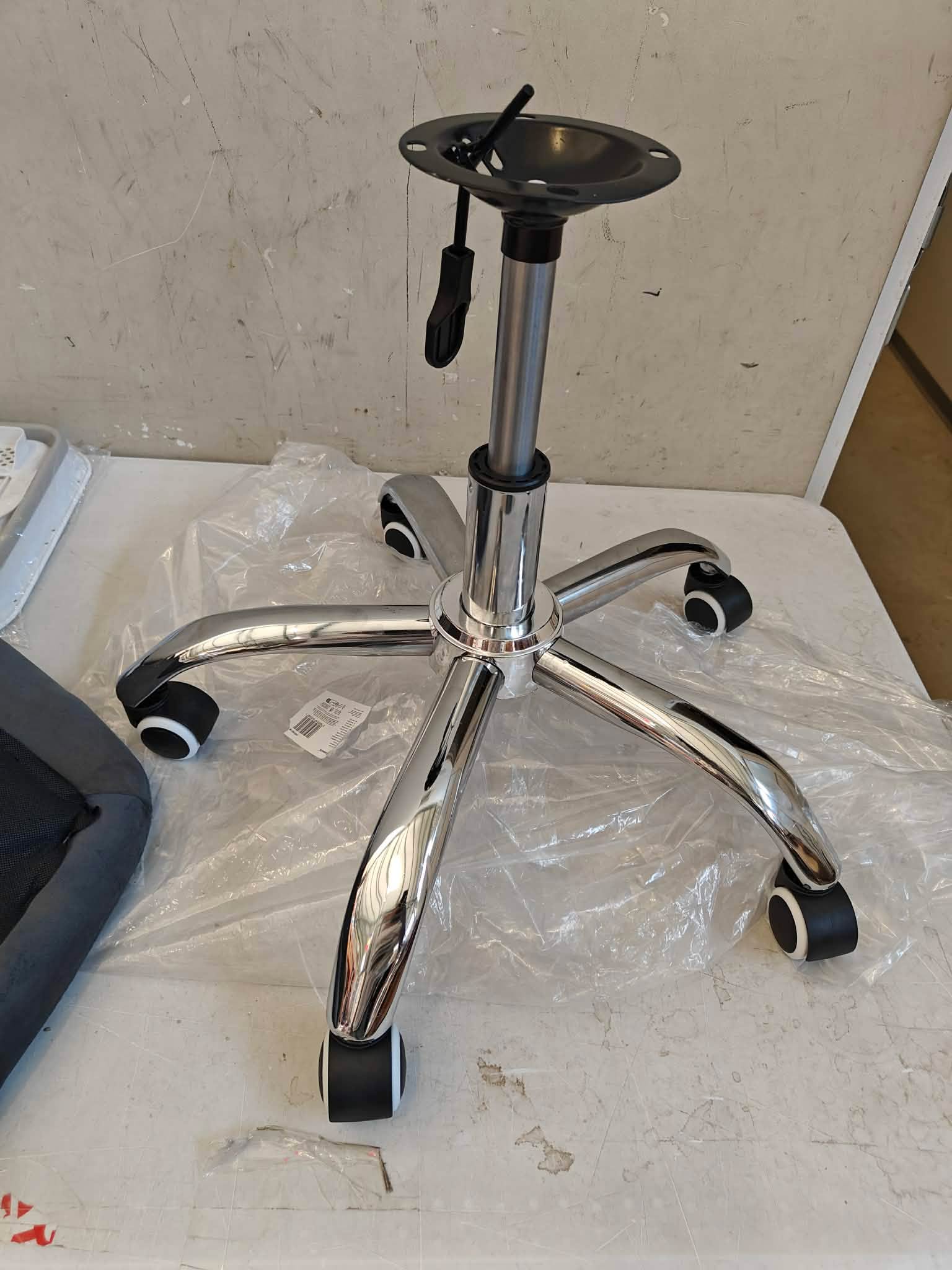 RESIGILAT: Scaun de birou ergonomic, tapitat cu catifea, 120kg, gri - imagine 3