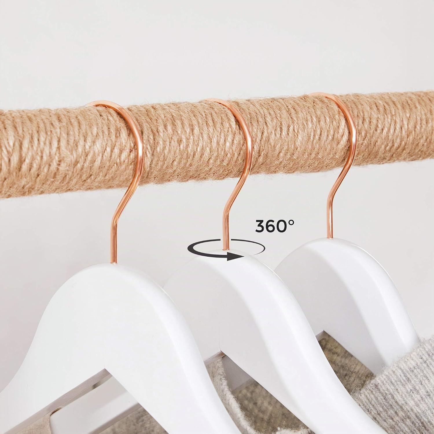 SONGMICS Set de 20 de umerase din lemn, cu bara antiderapanta pentru pantaloni si carlig rotativ, 45 cm, alb - imagine 5