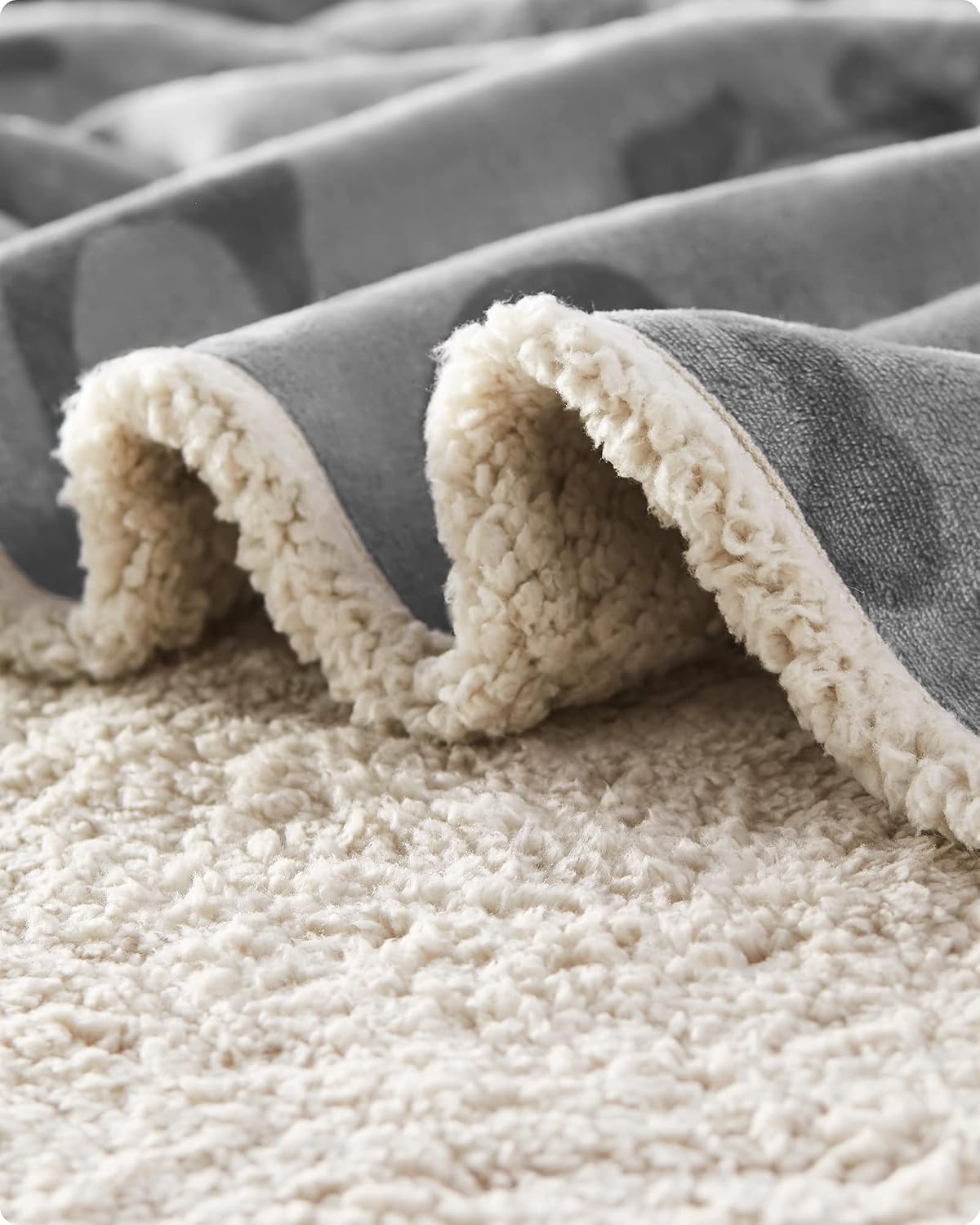 FEANDREA Patura impermeabila pentru caini si pisici L, sherpa si flannel reversibila, lavabila, 127x101 cm, gri - imagine 5