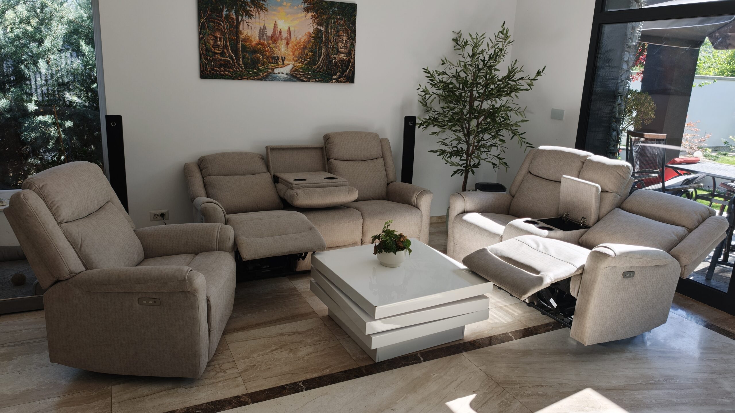 Set canapele extensibile electric, 3 piese, functie recliner, consola centrala, 6 locuri, gri deschis - imagine 4