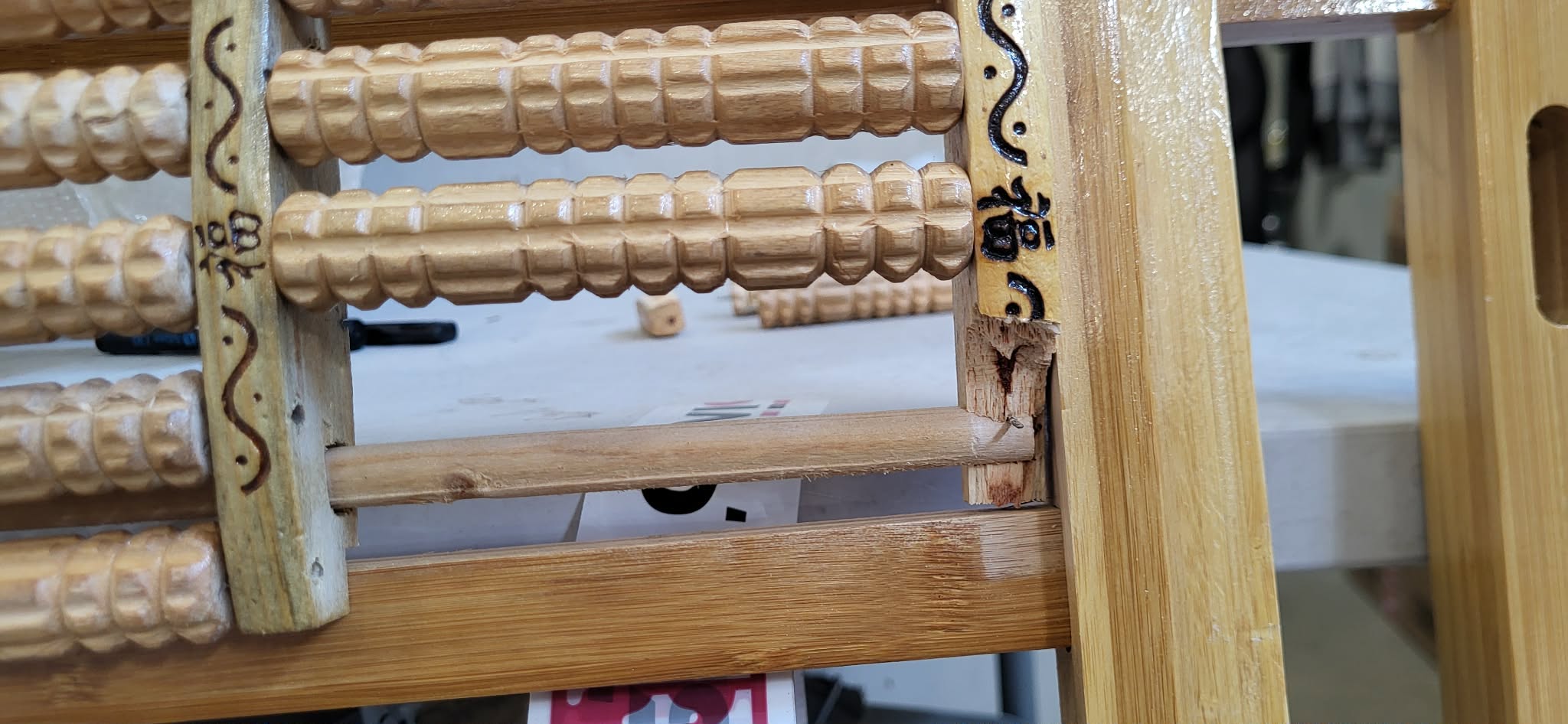 RESIGILAT: Fotoliu balansoar multifunctional, reglabil 5 pozitii, cu suport picioare si masaj, 158 cm, bambus - imagine 2