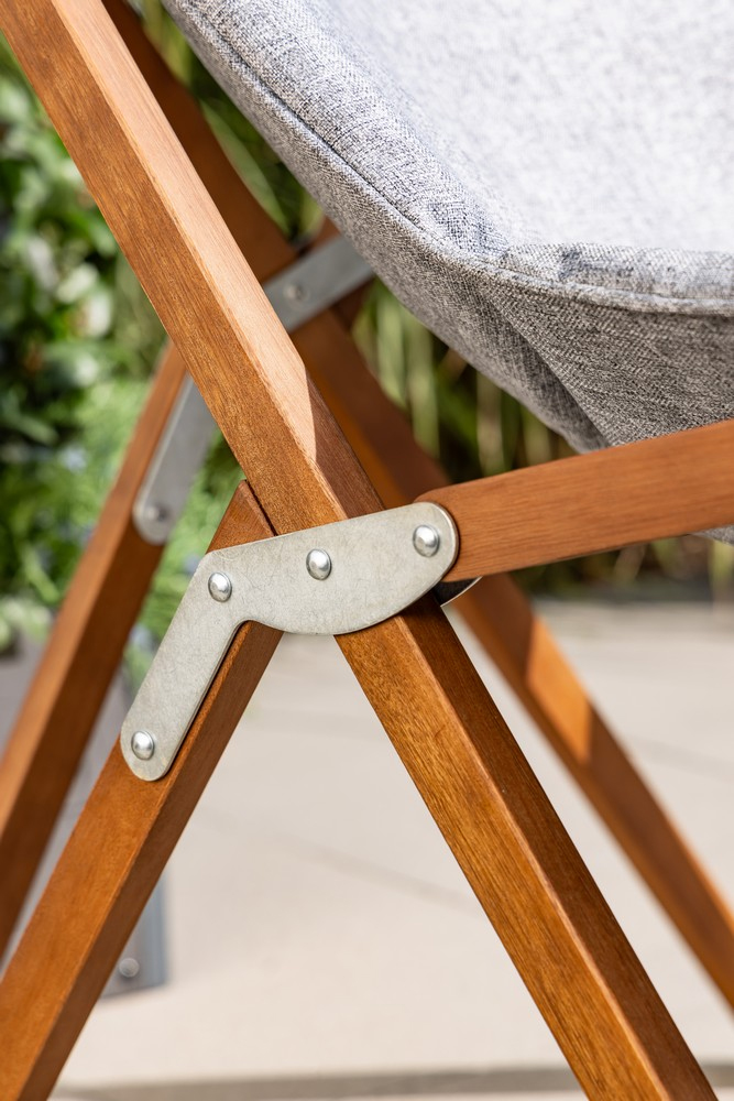 Scaun de gradina din lemn cu perna moale inclusa pentru confort sporit, cu sezut spatios si spatar pentru relaxare in aer liber, finisaj protector pentru durabilitate, ideal pentru gradina sau balcon, 82x74x95 cm, perna gri - imagine 7
