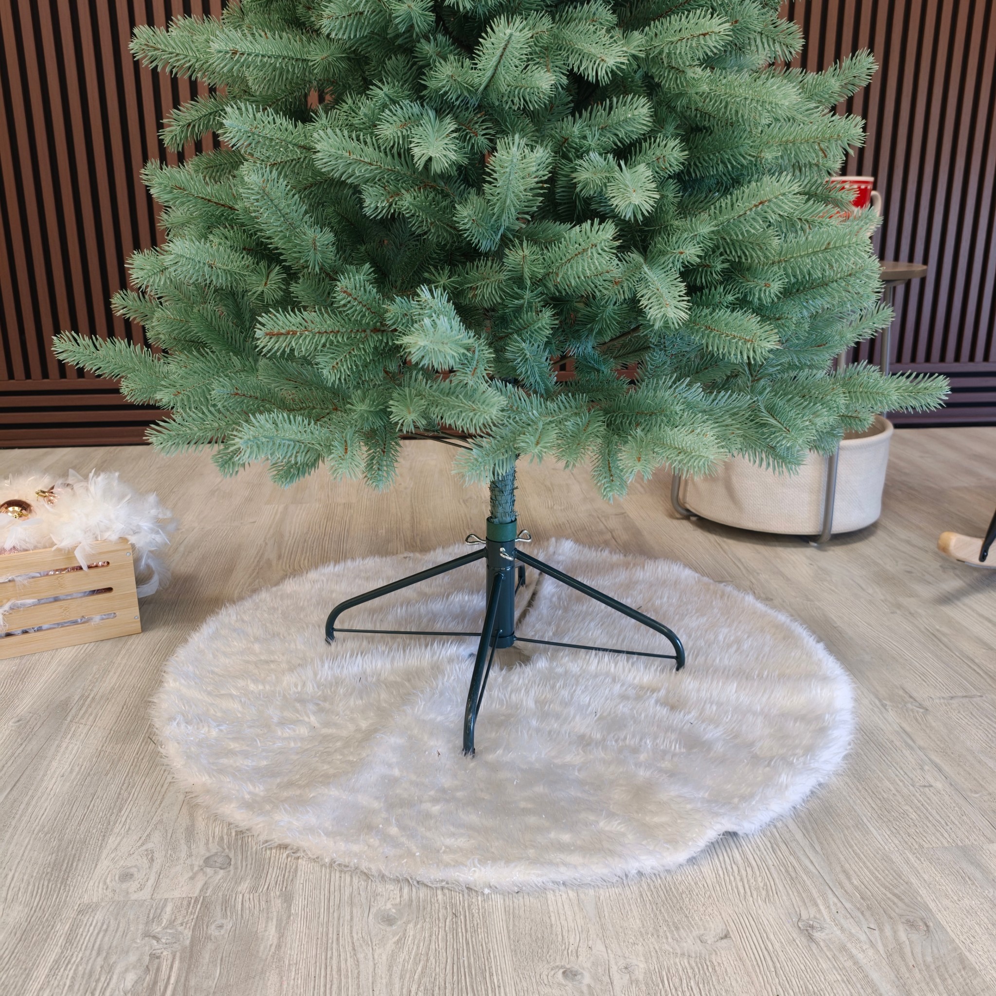 Brad artificial Christmas Deluxe by Sersimo, Kovalivska argintiu, 3D, 150 cm - imagine 9
