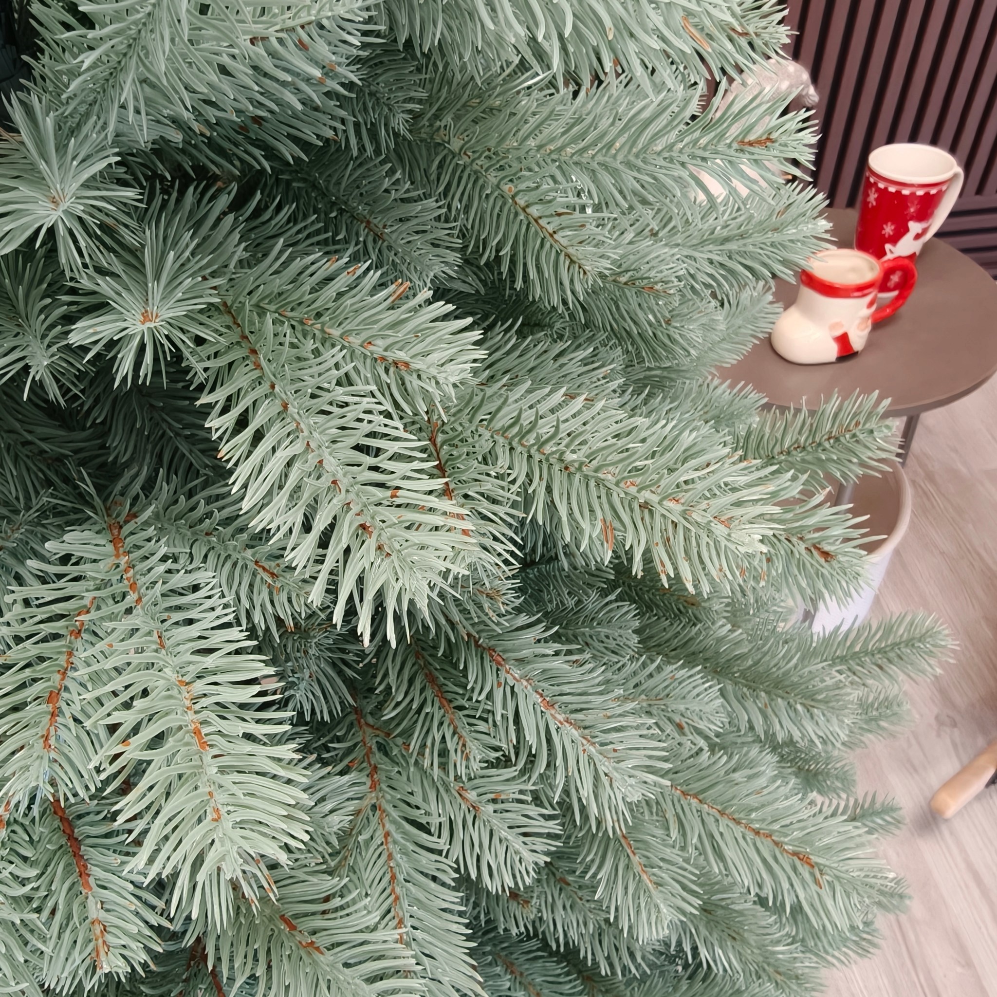 Brad artificial Christmas Deluxe by Sersimo, Kovalivska argintiu, 3D, 150 cm - imagine 15