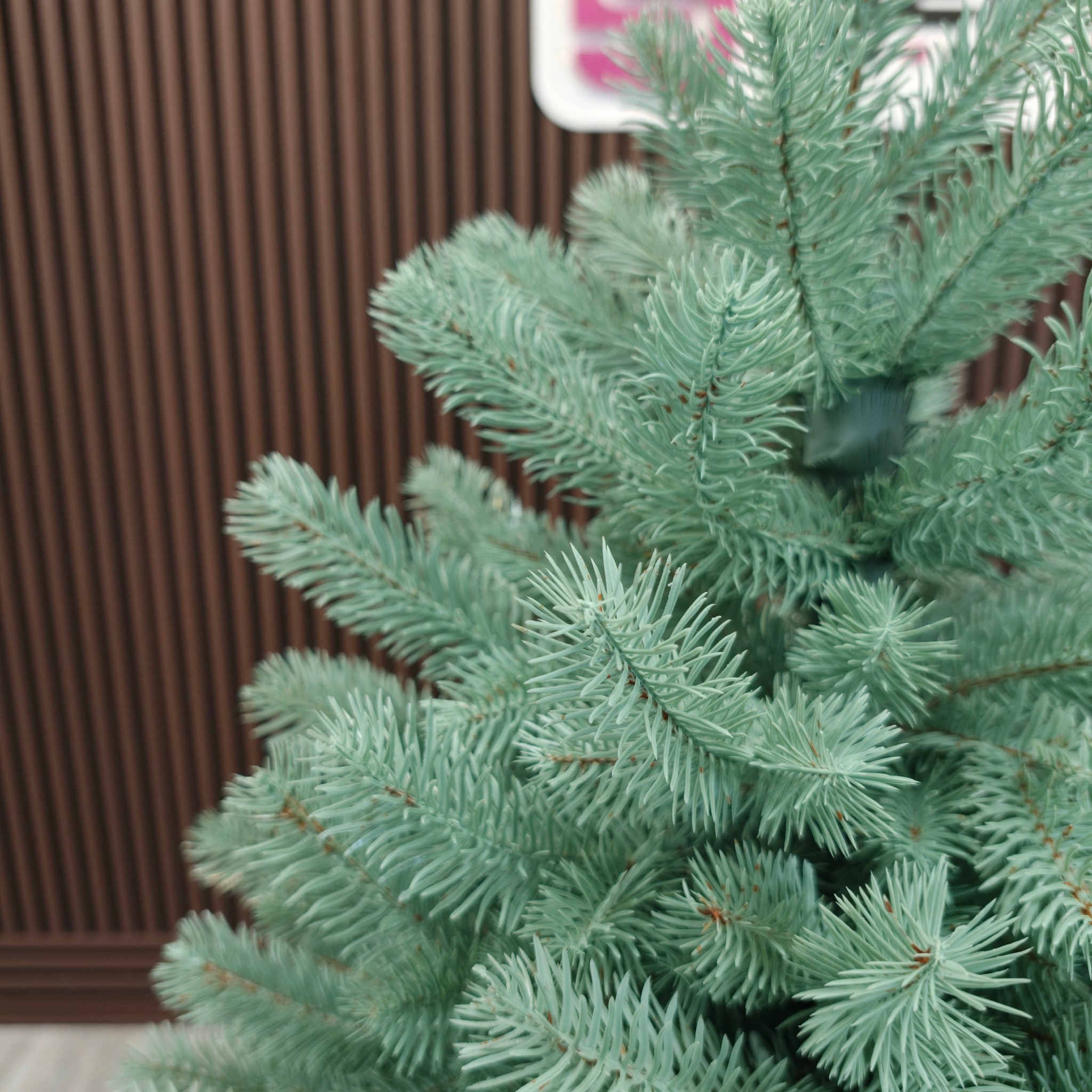 Brad artificial Christmas Deluxe by Sersimo, Kovalivska argintiu, 3D, 150 cm - imagine 16