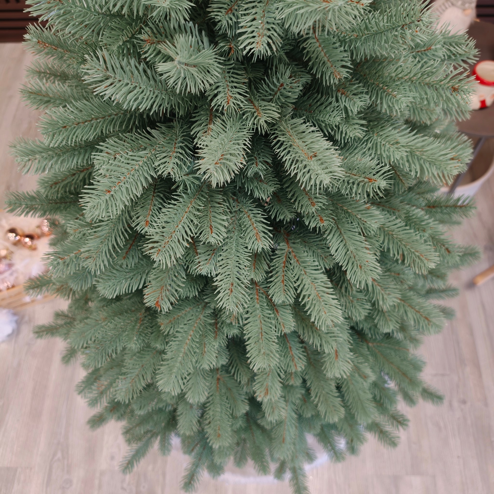 Brad artificial Christmas Deluxe by Sersimo, Kovalivska argintiu, 3D, 150 cm - imagine 5