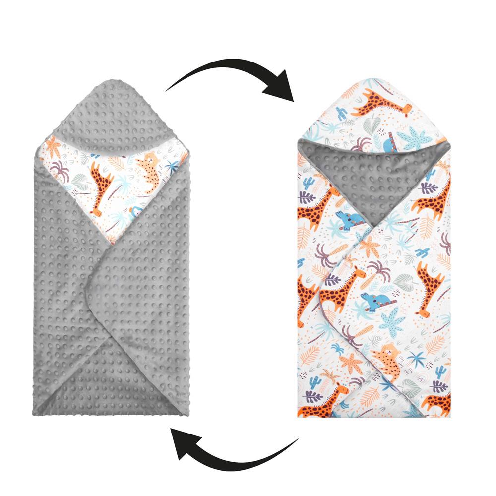 Paturica pentru scoica auto cu gluga integrata, exterior din bumbac 100% si interior moale din material minky, orifici pentru centuri, lavabila la 30°C, 77 x 77 cm, model cu animalute, multicolor - imagine 9